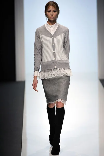 Look 25